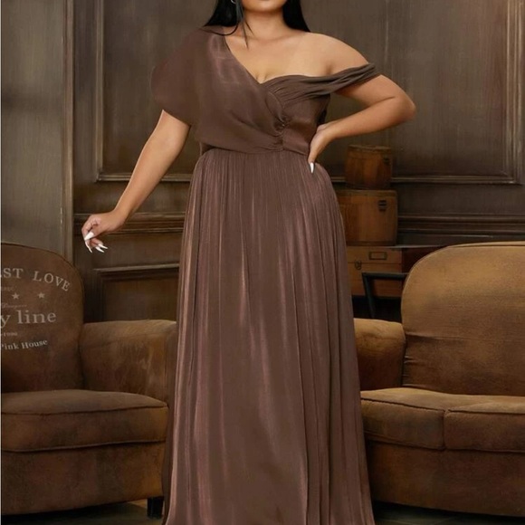 seomiscky Plus Asymmetrical Neck Floor Length Dress size 2xl for size 14-16 - Picture 6 of 9